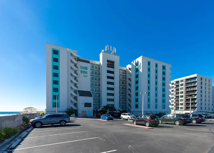 Apartment Island Winds East 602